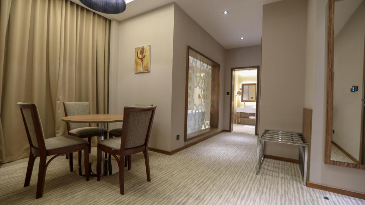 V Boutique Hotel Jeddah Bagian luar foto